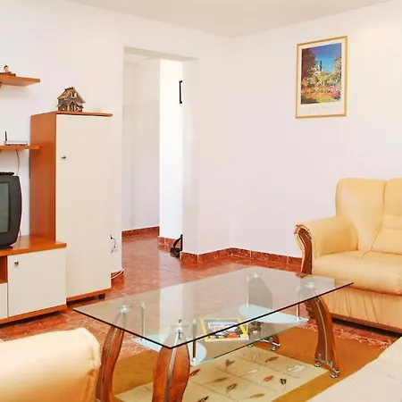 Apartment Avalon
